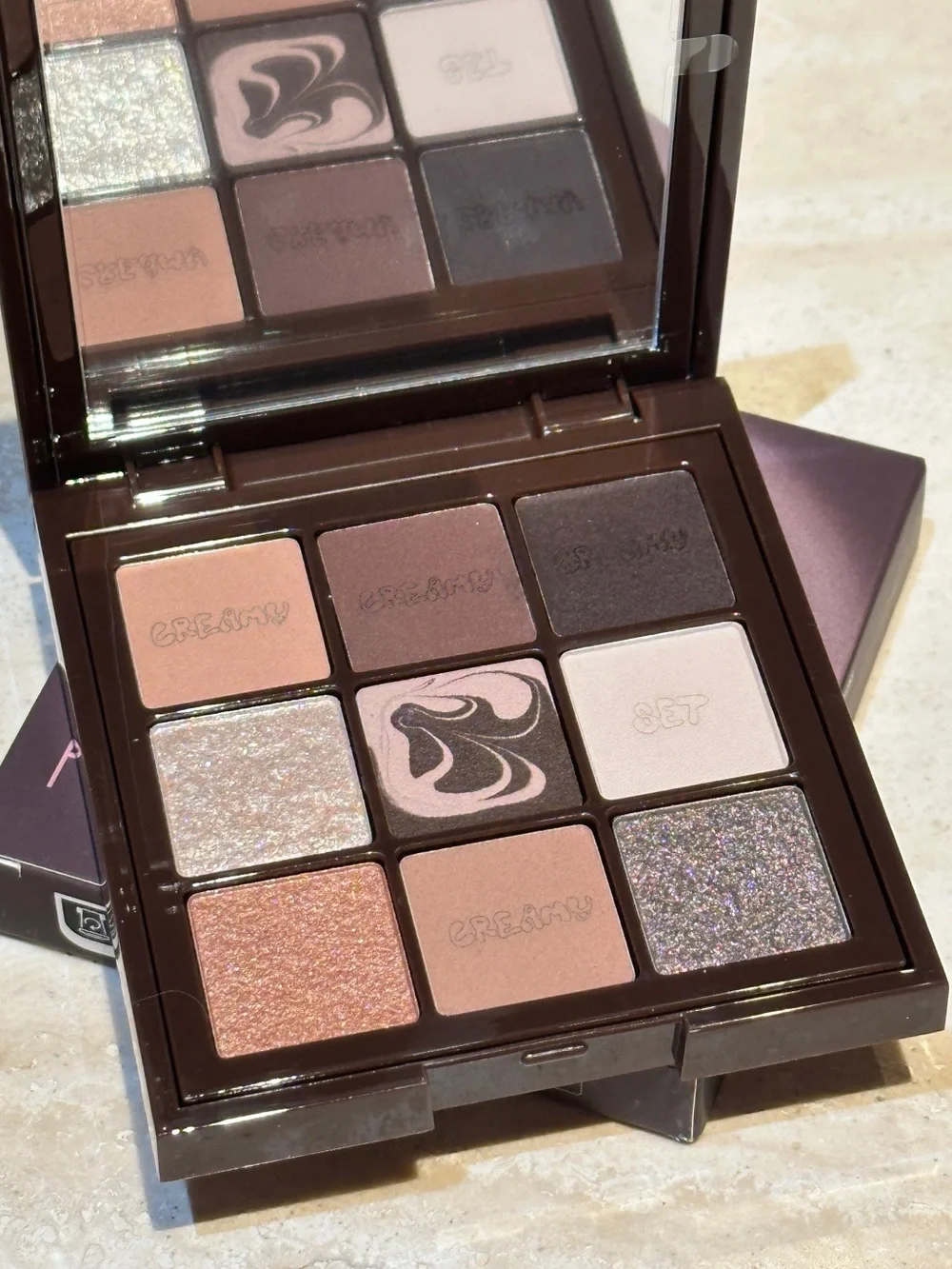 Huda Beauty Creamy Obsessions Eyeshadow Palette